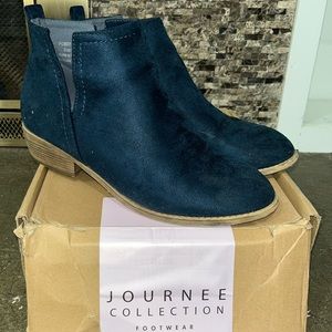 Journee Collection Rimi Blue